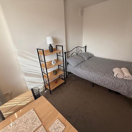Cosy Victorian Guest Room Londra Esterno foto