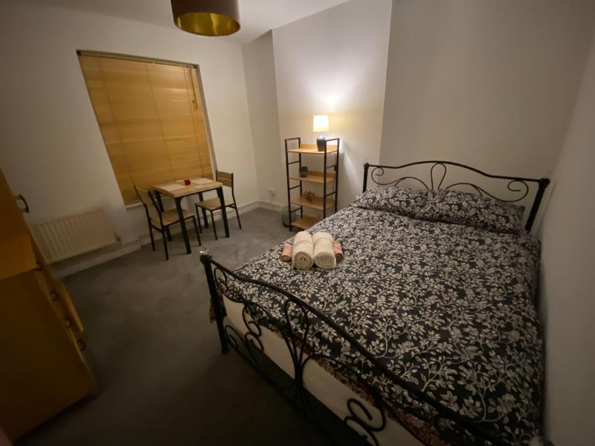 Cosy Victorian Guest Room Londra Esterno foto